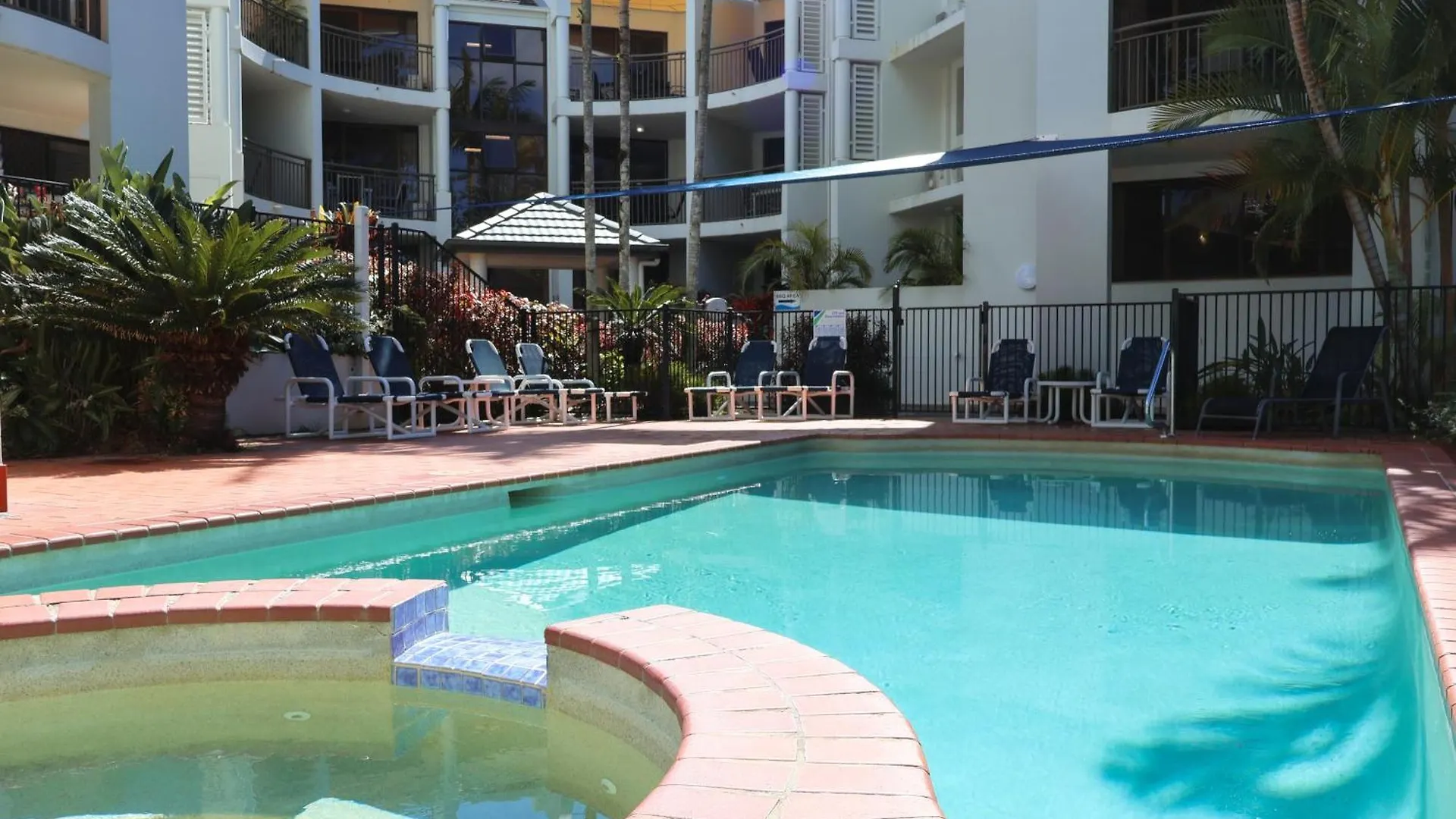 Aparthotel Burleigh On The Beach Gold Coast