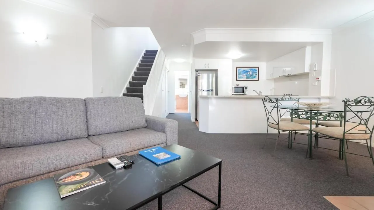 Burleigh On The Beach Gold Coast Aparthotel